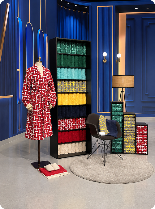 Fashion display 05